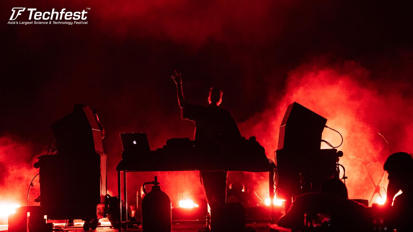 DJ Performance